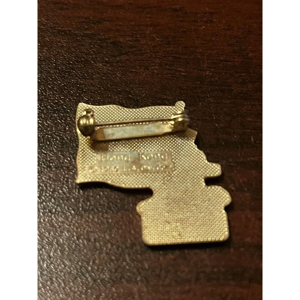 Vintage 1984‎ Los Angeles Olympics Coca Cola Sam Eagle Hong Kong Flag Lapel Pin